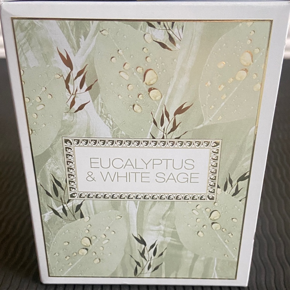 Voluspa Eucalyptus & White Sage Candle in White and Green - Picture 6 of 11